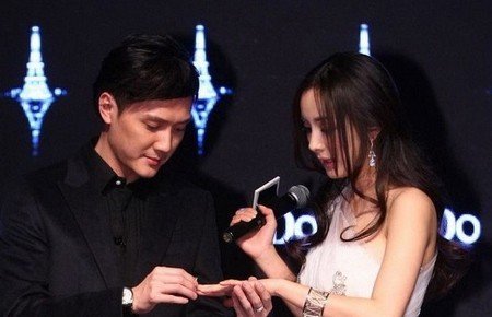 冯绍峰自爆被父母逼婚 相亲现场尴尬开溜