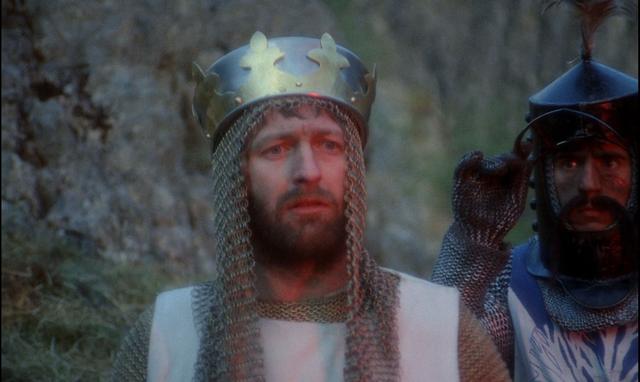 《巨蟒与圣杯》：黑衣骑士，你胳膊掉地上了