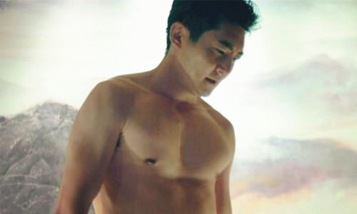 郭京飞自曝全裸视频 《暗黑者》点击量轻松过亿
