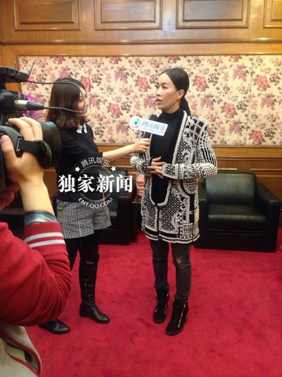 [春晚倒计时]19:00 那英春晚战袍曝光