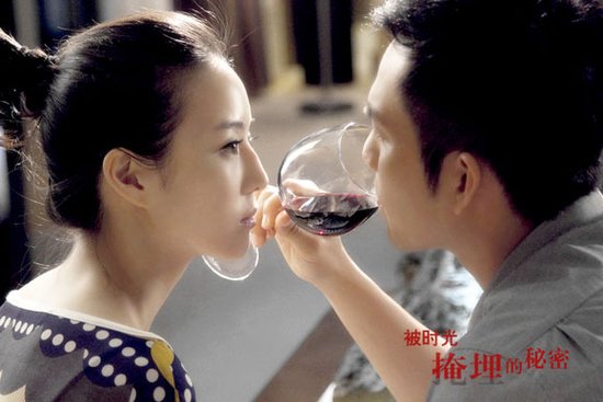 桐华《时光》热拍 钟汉良张钧甯上演红酒情缘