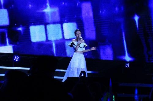 安又琪登QQ音乐年度盛典 音乐之路再创辉煌