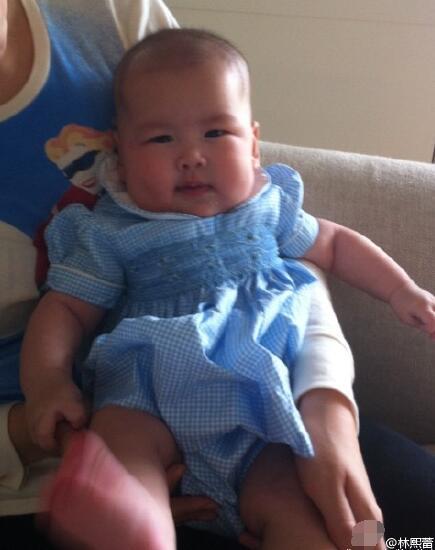 林熙蕾晒照庆爱女5岁生日 小公主越长越可爱