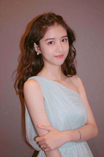 《莫语者》女主花落李凯馨 搭档黎明化身安全官