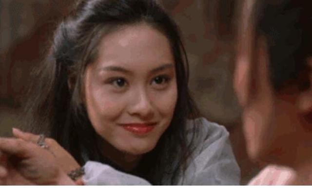 周星驰头发都那么白了 为什么还是一个幼稚鬼