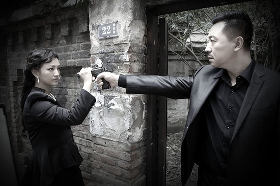 《错伏》持续升温 张晞临“痞子”特工形象出彩