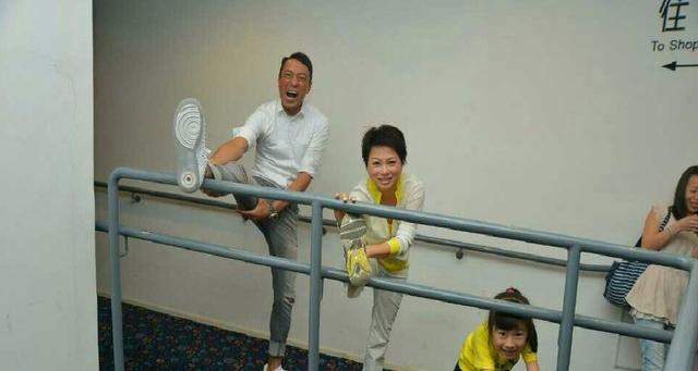 金象奖五个小孩受追捧 杨千嬅刘玉翠笑姑变温情