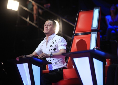 《中国好声音》乐观女孩感动全场 杨坤现场落泪