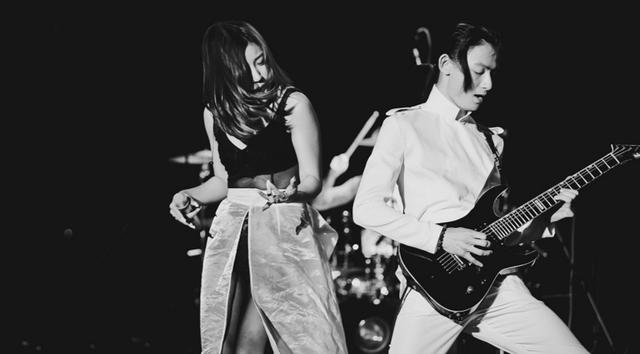 程诗迦潮LIVE现场《解药》曝光 翻唱致敬郑钧