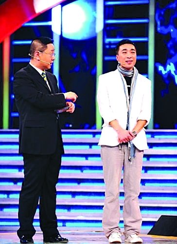 选手学历遭质疑当场晕倒 张绍刚：你是在表演吗