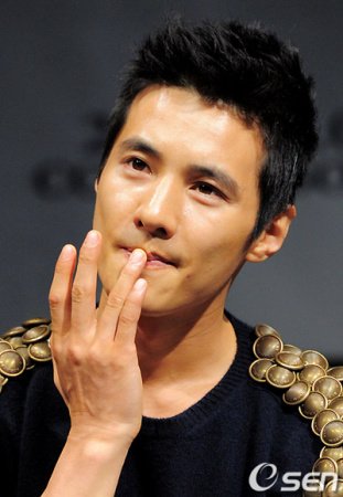 元彬张东健分获2010年度最辉煌电影演员一二