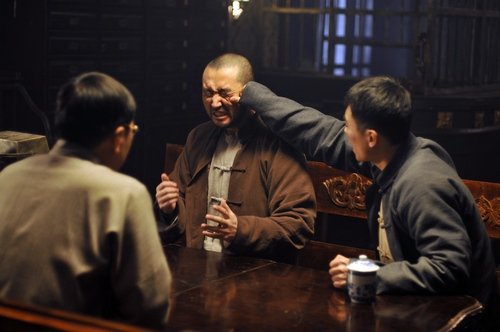 剧中,《闯关东》三兄弟朱亚文,齐奎,刘向京的再度合作引起了"闯迷"的