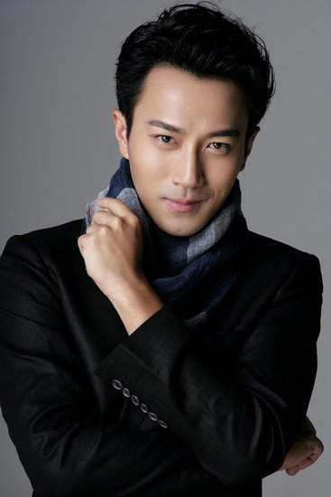 威《千山暮雪》热播 冷峻深情被赞完美<em>型男</em>_娱