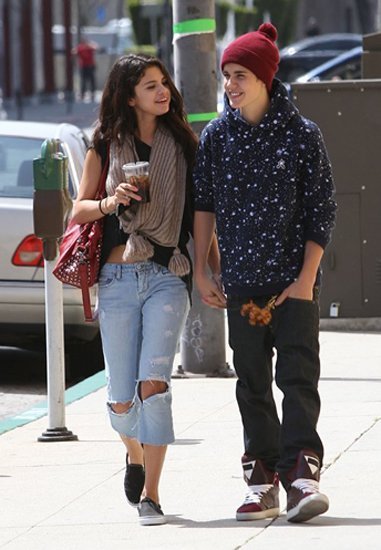 贾斯汀比伯与赛琳娜共度良宵 二人疑似复合