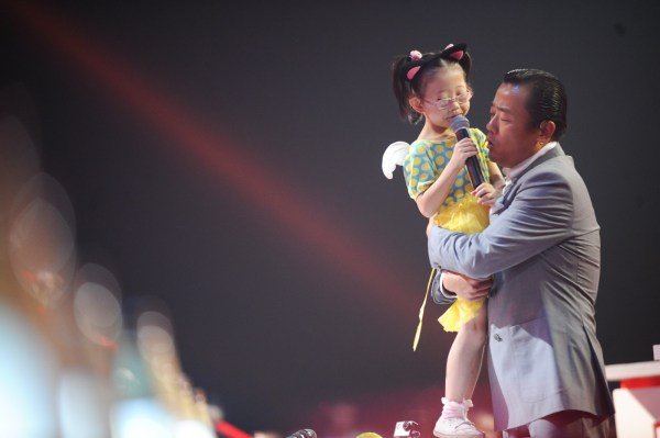 重病小女孩坚强上《梦想秀》 周立波眼眶泛红