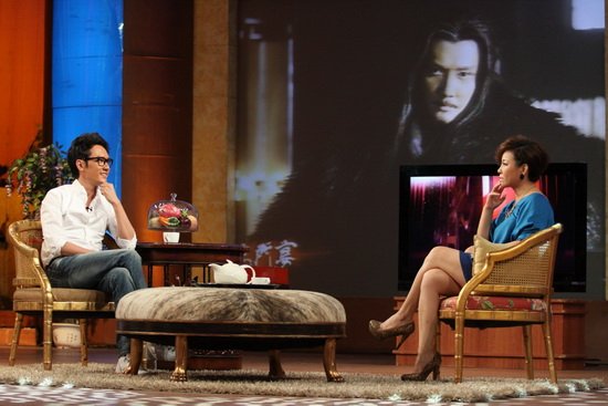 冯绍峰《非常静距离》将播 李静祝项羽成功_