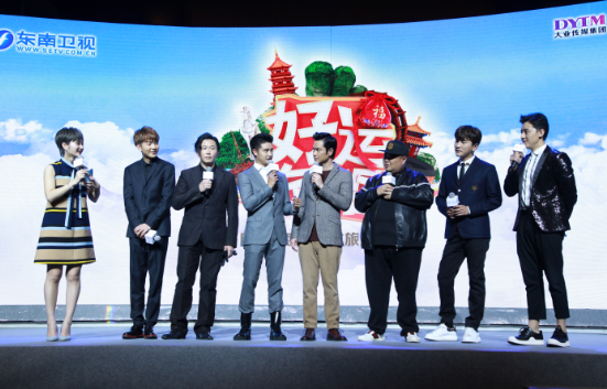 王蓉红发亮相再出神曲 携手方文山当网红评委