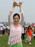 芙蓉姐姐做公益放和平鴿