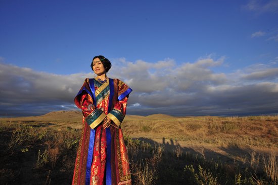 琴格日乐7日做客微访谈 七年后再度清亮发声_