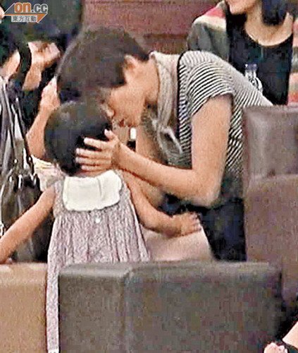 林嘉欣支持母上庭解决纠纷 照顾女儿心动再追生