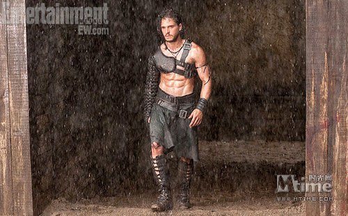 《庞贝末日》首曝剧照 基特哈灵造型英气逼人