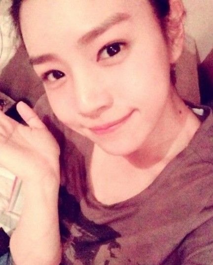 陈妍希不停晒美照反击质疑：没办法迎合所有人