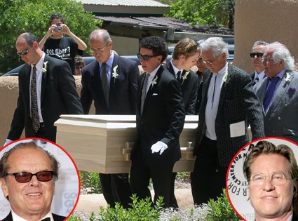 丹尼斯·霍珀举行私人葬礼 老搭档称其灵魂密友