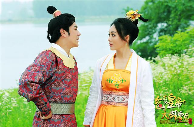 宁静《乞丐皇帝与大脚皇后》杀青 钜制引期待_娱乐_腾讯网