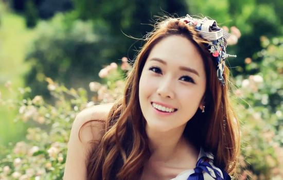 Jessica首穿比基尼秀性感 泳池呛水抽筋险溺水