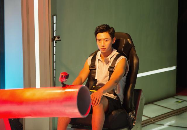 魏晨加盟《星星的密室》 活泼绅士范征服黄圣