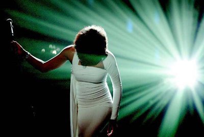 惠特尼·休斯顿离世全球歌迷震惊：会永远爱你