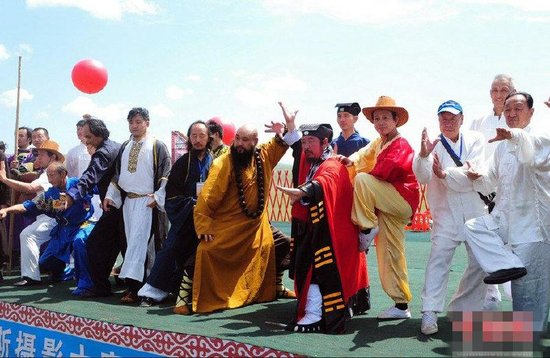 天山武林大会引出掌门人争议 峨眉派称没有掌门