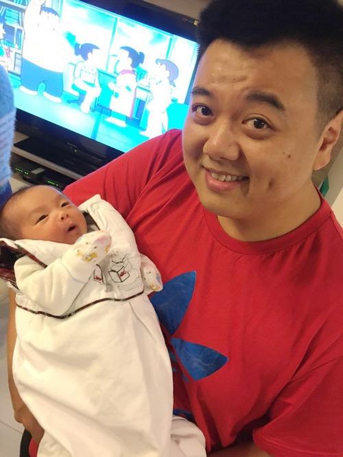 林子聪乐当奶爸 照顾妻小家事一手包