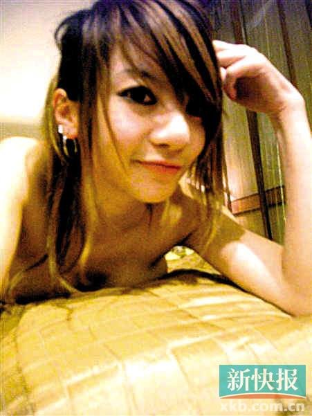 黑涩会美眉的自恋拍图片