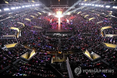 宝儿、<em>少女时代</em>等<em>SM</em>艺人洛杉矶<em>演唱会</em>场面火