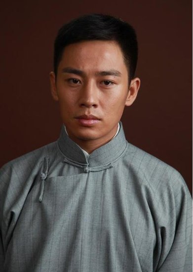 《大侦探》热播不断 王小毅回忆剧中玩分裂