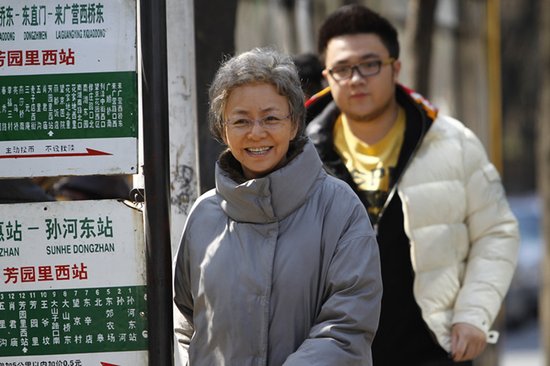《妈妈的花样年华》今开播 宋丹丹巴图首演母子