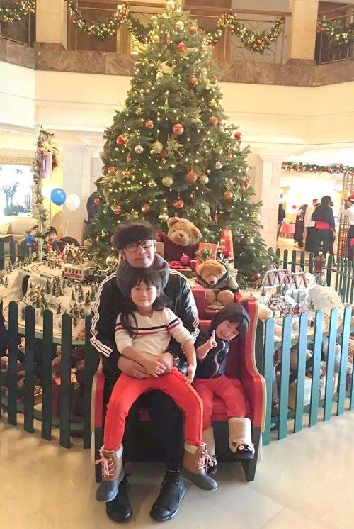 陈浩民晒与儿女合照 网友力挺上综艺