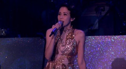 莫文蔚北京演唱会大玩变装秀 秀性感惊艳全场