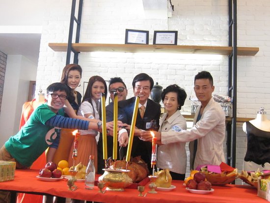 《男人如衣服》定档 揭秘黄百鸣喜剧卖座原因