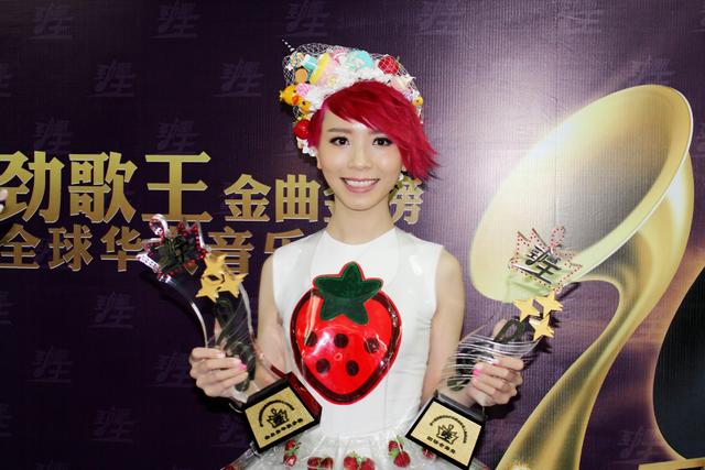 种子家族共聚“劲歌王” 旗下歌手再获大奖