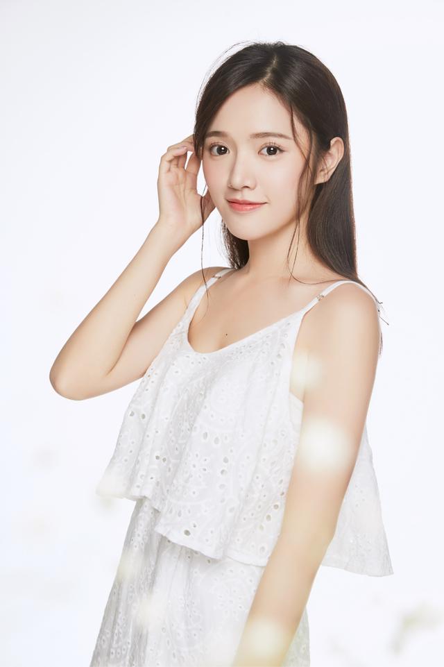 林妍柔影视综艺齐开花 甜美少女展百变形象