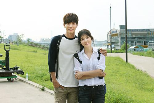 《我的女儿瑞英》登陆安徽卫视 父女情感引争