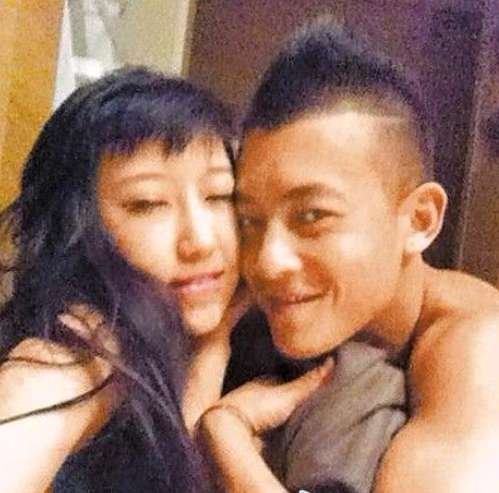 陈冠希嫩模女友精神崩溃躲家中 自称最近很累