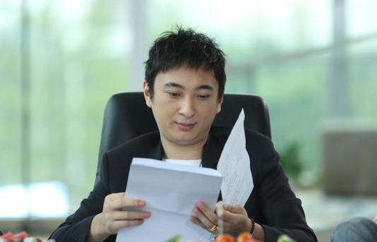王思聪喷选手又丑又蠢 自称不当网红只想做自己