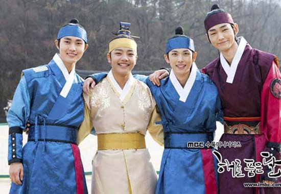 捧日之月》小演员打造收视率成人演员感压力