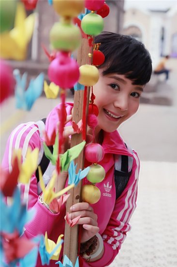 《传奇》紧张拍摄 刘钇彤成剧组“开心果”