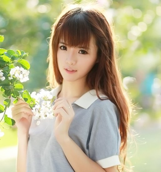 孔一红成模特界宠儿 妖娆身材打造优质模特_娱