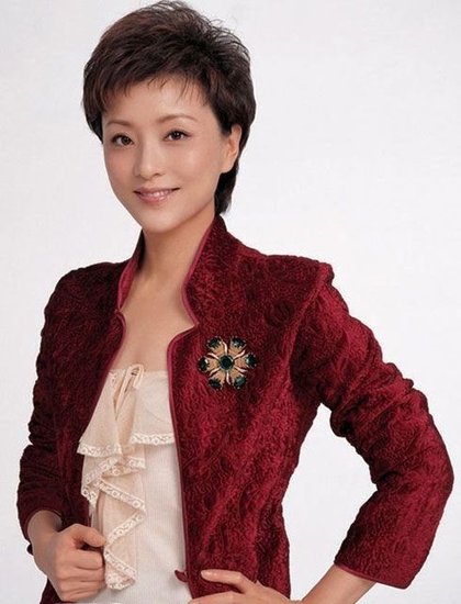 �����������۹�70������Ů���� Ͷ������������