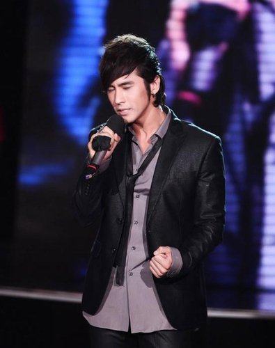 非同凡响选手张伦硕直面打枪选秀教父包小柏